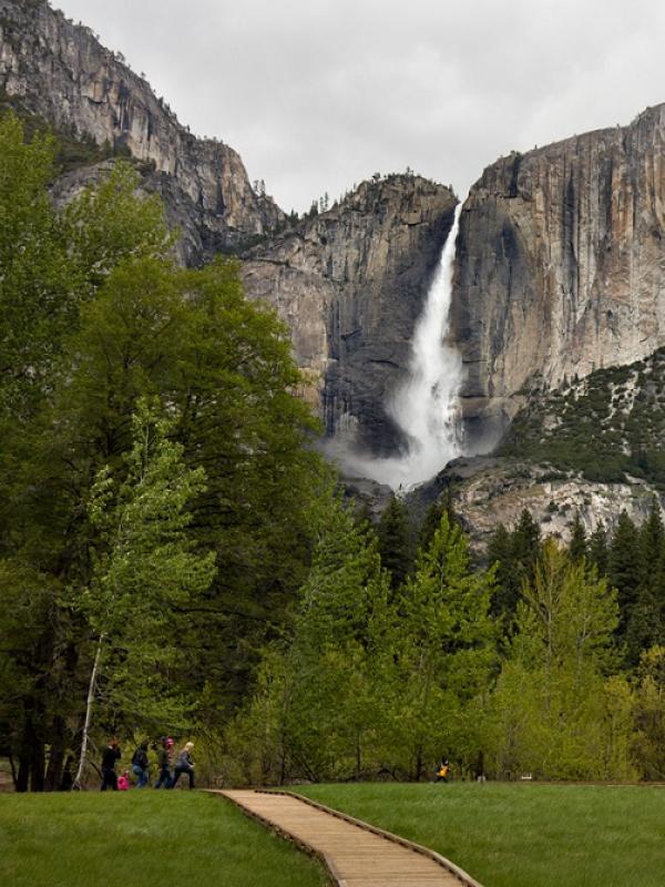 Yosemite, Amerika Serikat. | via: lazypenguins.com
