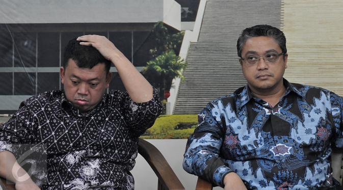 Kepala BNP2TKI Nusron Wahid (kiri) dan Ketua Komisi IX DPR Dede Yusuf saat menjadi narasumber dalam diskusi di Gedung DPR, Jakarta, Selasa (29/9/2015). Komisi IX mengusulkan TKI menjadi Pekerja Migran Indonesia. (Liputan6.com/Johan Tallo)