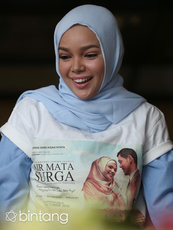 Foto profil Dewi Sandra di Launching OST AIR MATA SURGA (Andy Masela/bintang.com)