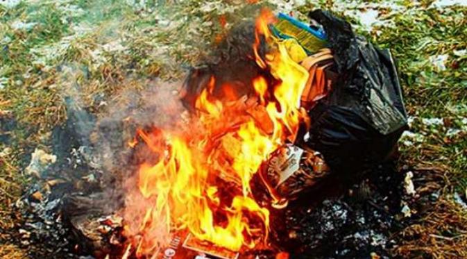 4 hal nyebelin yang dilakukan orang Indonesia | Via: kaskus.co.id