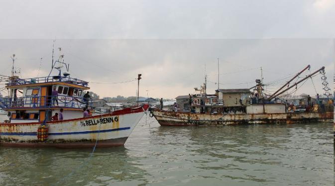 Kapal pencuri ikan asal Filipinan yang ditangkap (Liputan6.com/ Dian Kurniawan)