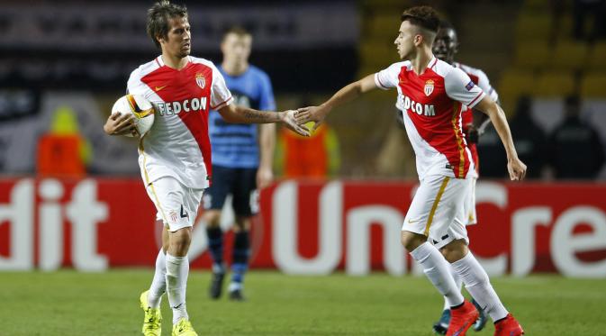 Stephan El Shaarawy (kanan) saat membela AS Monaco. Kontraknya tak dipermanenkan klub Prancis itu. (Reuters)