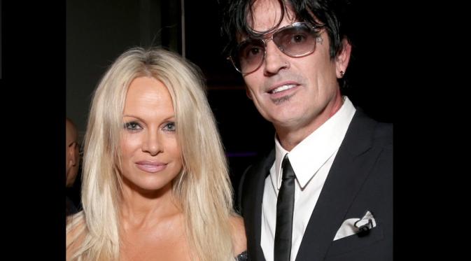 Pamela Anderson bertemu dengan mantan suaminya Tommy Lee (E! Online)