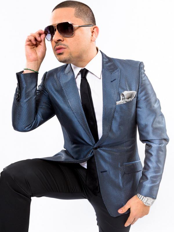 Larry Hernandez (via androiddaily.ga)