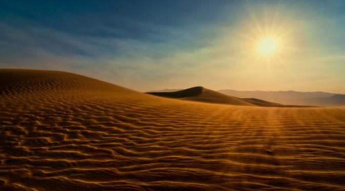 Gurun Sahara, Afrika. | via: wallpaperlepi.com