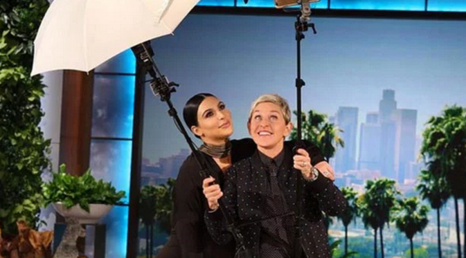Kim Kardashian saat tampil dalam acara yang dipandu Ellen DeGeneres [foto:eOnline]