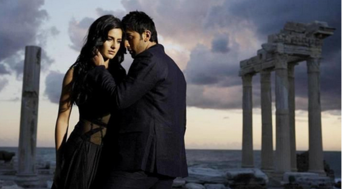 Katrina Kaif mengungkapkan, dirinya mengalami kesulitan saat berakting di depan Ranbir Kapoor. Seperti apa ceritanya?