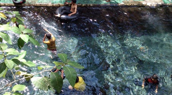 Selokan bening di Klaten ini malah jadi tempat wisata favorit warga | Via: google.com 