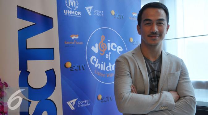 Joe Taslim saat menghadiri konferensi pers Konser Voice of Children, Jakarta, Rabu (7/10/2015). Konser ini untuk memberi dukungan kepada anak-anak Indonesia yang membutuhkan bantuan. (Liputan6.com/Faisal R Syam)