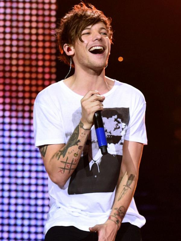 Louis Tomlinson (via dailymail.co.uk)