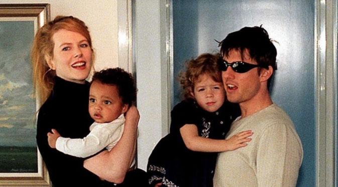 Tom Cruise, Nicole Kidman, Connor, dan Isabella (via nydailynews.com)