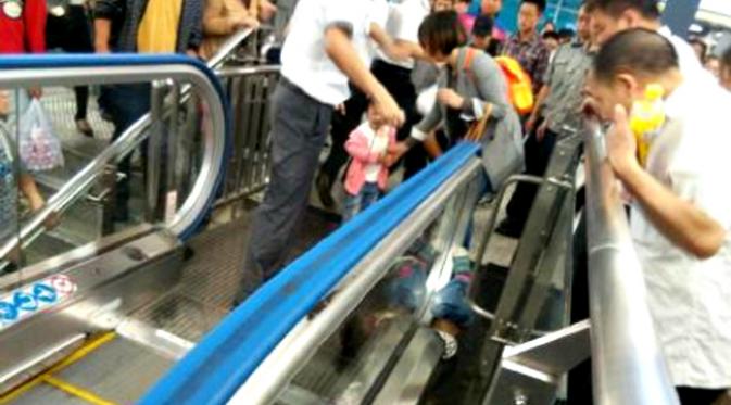 Peristiwa tragis terkait dengan eskalator terjadi lagi di Tiongkok. Miris. (shanghaiist.com)
