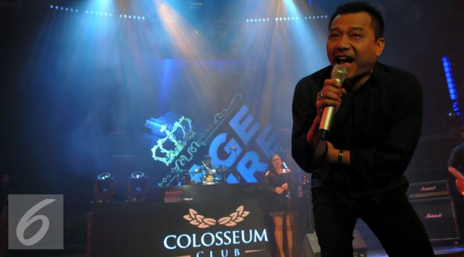 Anang Hermansyah saat konser di Colosseum Club Jakarta, Kamis (8/10/2015) malam. [Foto: Faisal R. Syam/Liputan6.com]