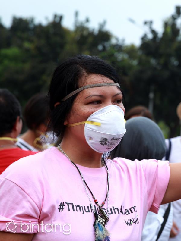 Melanie Subono menghimbau kepada pemerintah agar segera menindak tegas dalang dari masalah kabut asap yang melanda Sumatera dan Kalimantan. (Deki Prayoga/Bintang.com)