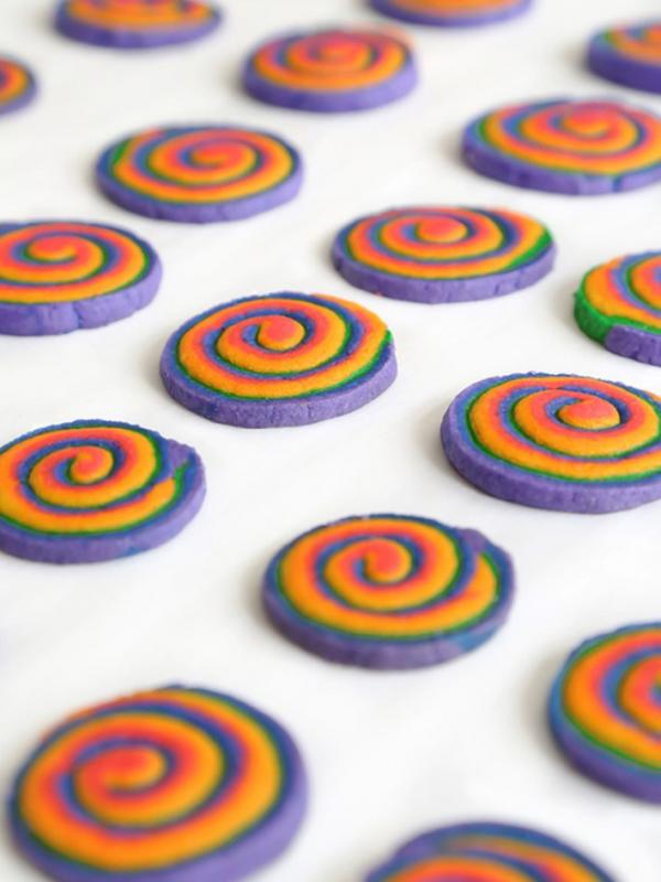 Rainbow Spiral Cookies (Via: sprinklebakes.com)