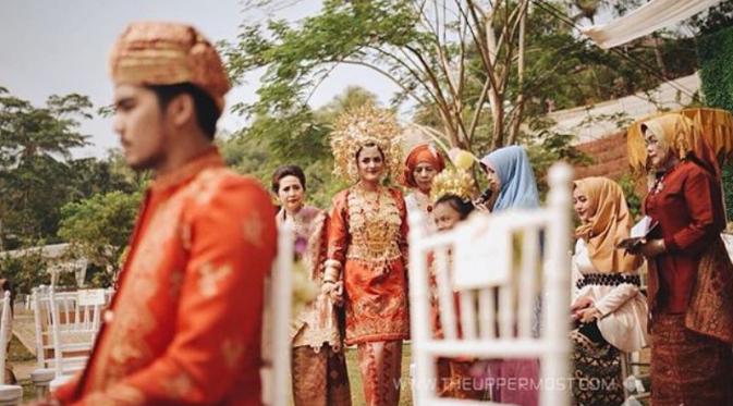 Suasana pernikahan Ratu Anandita dan Mario Irwinsyah. (dok. Instagram)