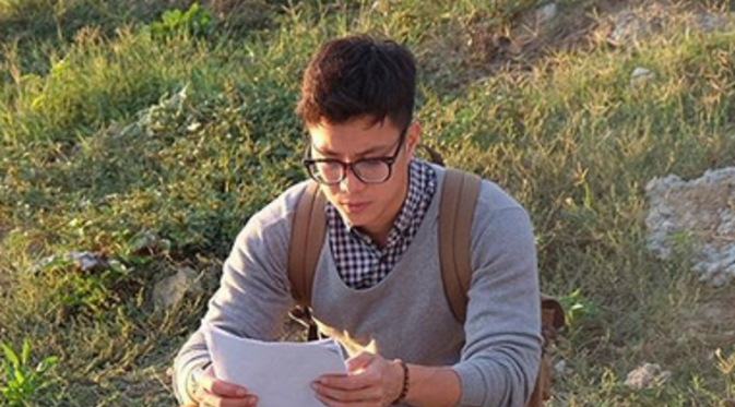 Dikta Wicaksono saat syuting film Romansa: Gending Cinta di Tanah Turki. Foto: Instagram (@dikta)