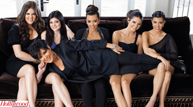 Penampilan keluarga Kardashian yang terlalu `menghambakan` kecantikan dianggap sebagai contoh buruk untuk publik.