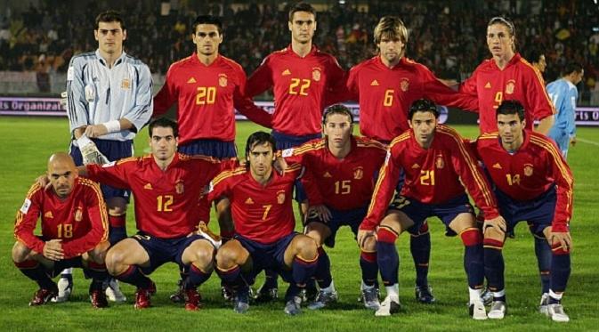 Timnas Spanyol saat menghadapi San Marino pada Oktober 2005 tanpa satupun pemain asal Barcelona (Marca.com)