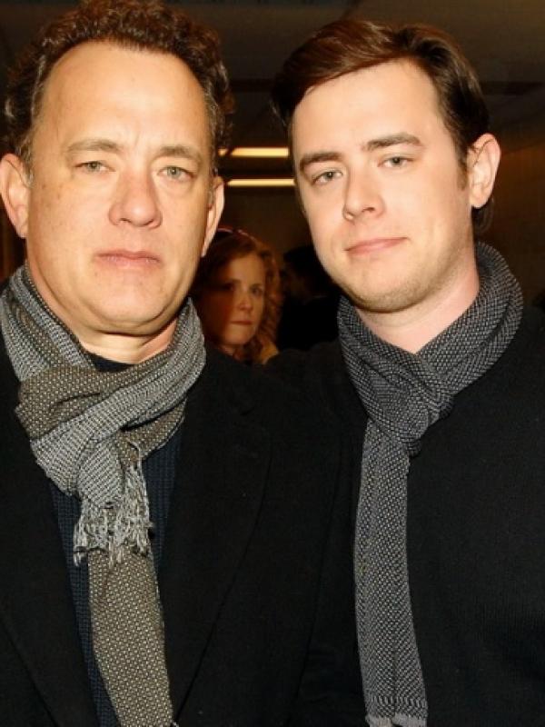 Tom Hanks dan Colin Hanks (via brightside.me)