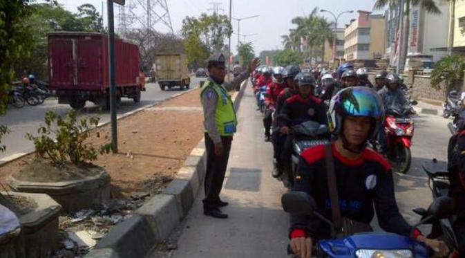 Sekitar 2 ribu buruh se-Jabodetabek bakal berunjuk rasa di Istana Negara, Jakarta hari ini. 