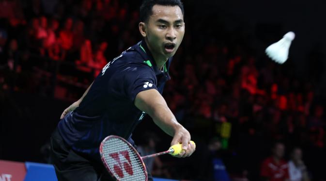 Tunggal putra Indonesia Tommy Sugiarto lolos ke final Denmark Open Super Series Premier 2015. (Liputan6.com/Humas PP PBSI)