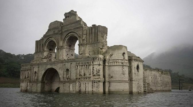 Air Menyusut, Gereja Berusia 400 Tahun Muncul (Daily Mail)