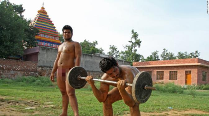 Para pria lebih menyukai kegiatan olahraga tradisional. (foto: CNN)
