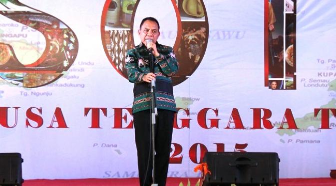  Gubernur NTT, Frans Lebu Raya memberi sambutan  (Foto:Liputan6.com/Ahmad Ibo)