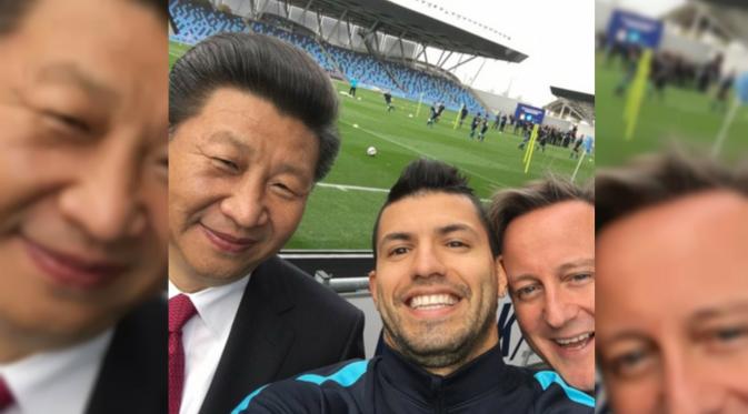 Selfie Presiden China Xi Jinping, PM Inggris David Cameron dan bintang Manchester City Sergio Aguero.