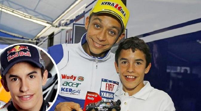 Foto kenangan Marc Marquez bersama Valentino Rossi.