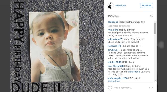 Aliando mengunggah foto masa kecilnya tepat di hari ulang tahunnya. (foto: instagram.com/aliandooo)