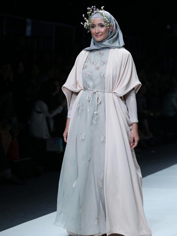 Karya Ria Miranda di Jakarta Fashion Week 2015
