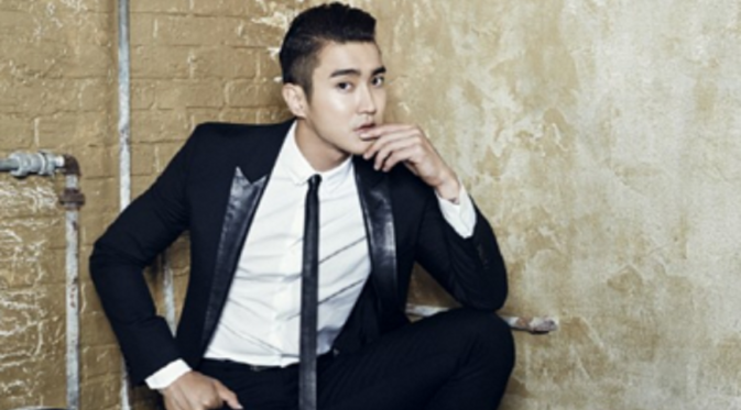 Siwon `Super Junior` menunjukkan tubuh berototnya demi drama yang diperankannya, She Was Pretty.