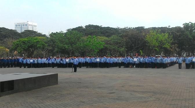 Gubernur DKI Jakarta Ahok memimpin upacara Hari Sumpah Pemuda (Liputan6.com/ Ahmad Romadoni)