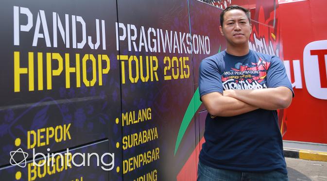 Pandji Pragiwaksono siap memulai Hiphop Tour Nusantarap 2015 (Galih W Satria/Bintang.com)