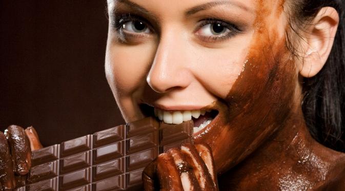 Putus Asa dengan Masalah Berat Badan? Coba Deh Diet Cokelat | via: explosion.com