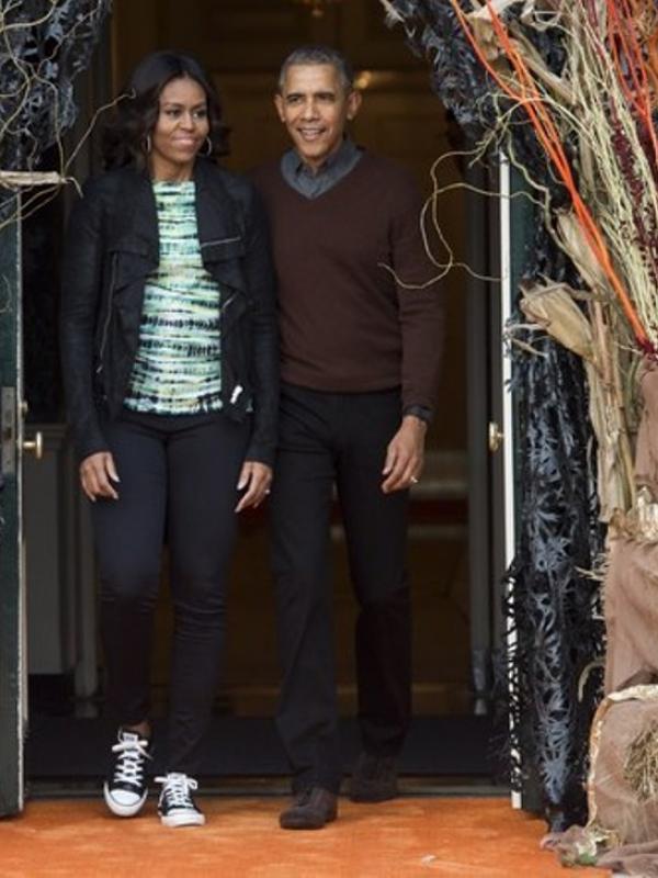 Presiden Barack Obama Dibuat Pusing di Hari Halloween | via: buzzfeed.com