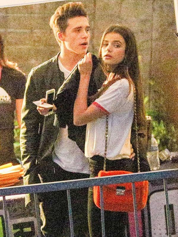 Brooklyn Beckham dan Sonia Ben Ammar (via dailymail.co.uk)