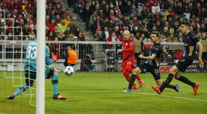 Arjen Robben mencetak gol di menit ke-55