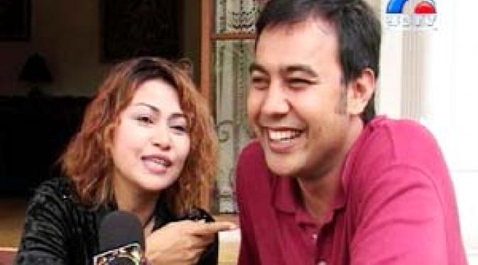 Misye Arsita memulai kariernya sebagai penyanyi dangdut. (via liputan6.com)