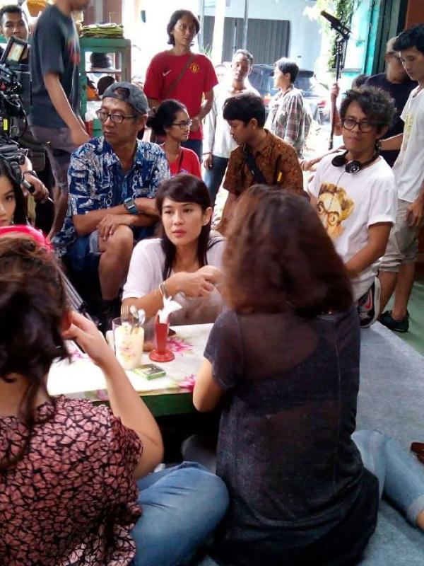 Suasana syuting Ada Apa dengan Cinta? (AAdC) 2 di Yogyakarta, Sabtu (8/11/2015). (foto: Rommy Ramadhan/Liputan6.com) 