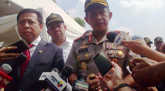 Ketua DPR Setya Novanto (kiri) dan Kapolda Metro Jaya Irjen Tito Karnavian (kanan) di Kompleks Parlemen. (Liputan6.com/Gerardus Septian Kalis)