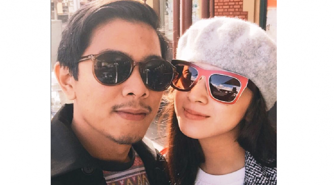 Nina Zatulini dan Chandra Tauphan akan segera melangsungkan pernikahan [foto: instagram/ninazatulini22]