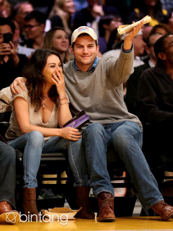 Mila Kunis dan Ashton Kutcher (AFP/Bintang.com)