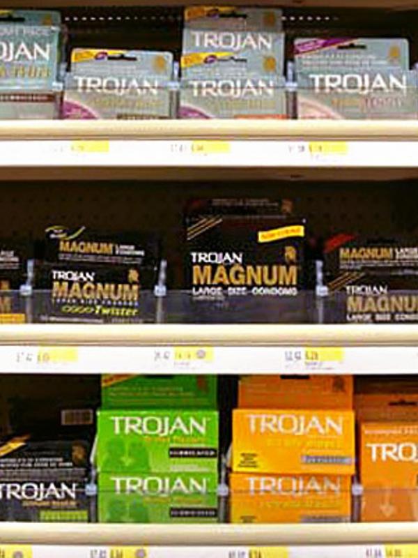 Pilih kondom yang tepat. (Via: health.com)
