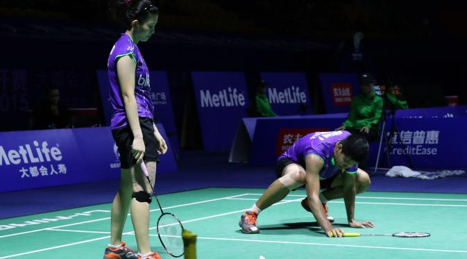 Ganda campuran Indonesia Praveen Jordan/Debby Susanto dikalahkan pasangan nomor satu dunia Zhang Nan/Zhao Yunlei di perempat final China Open Super Series Premier 2015, Jumat (13/11/2015). (Liputan6.com/Humas PP PBSI)