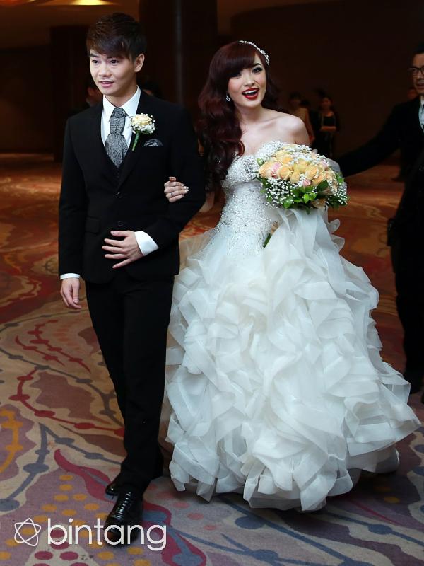 Pernikahan Angel Cherrybelle dengan Rudi (Deki Prayoga/Bintang.com)