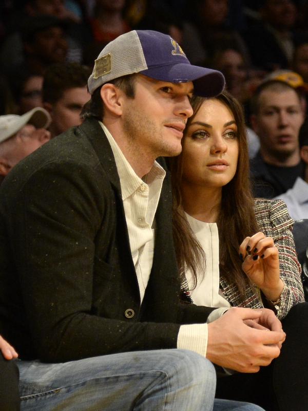 Ashton Kutcher dan Mila Kunis (Bintang/EPA)