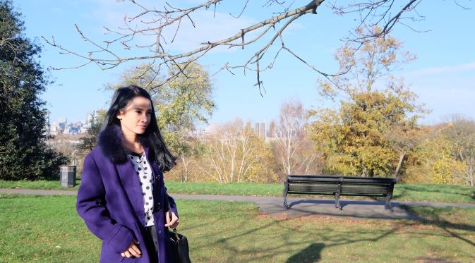 Pemain London Love Story, Adila Fitri kedinginan hingga pahany sampai biru. (foto: dok Screenplay Productions)